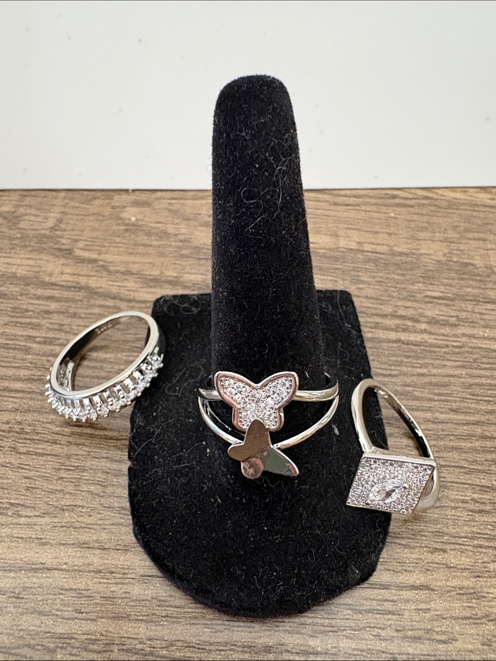 3 Pretty Bird White Gold Rings Size 8